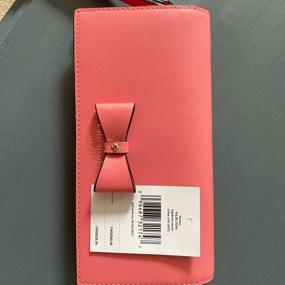 Kate Spade Wristlet - Picture 3 of 3